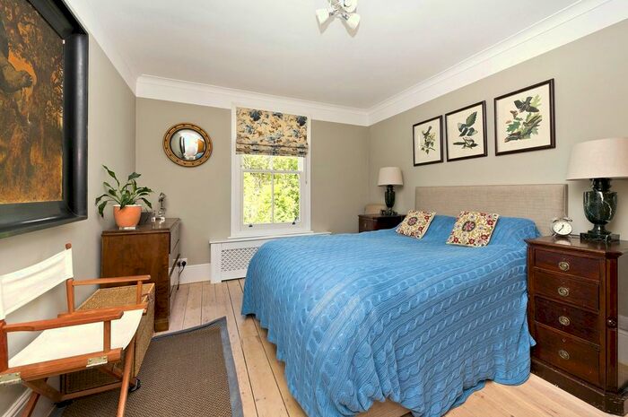 5 Bedroom Semi-Detached House To Rent In Julian Avenue, London, W3