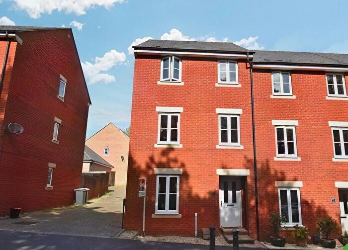 4 Bedroom End Of Terrace House To Rent In Bathern Road, Exeter, EX2