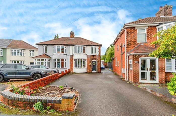 3 Bedroom Semi-detached House For Sale In Birch Avenue, Cannock, Staffordshire, WS11
