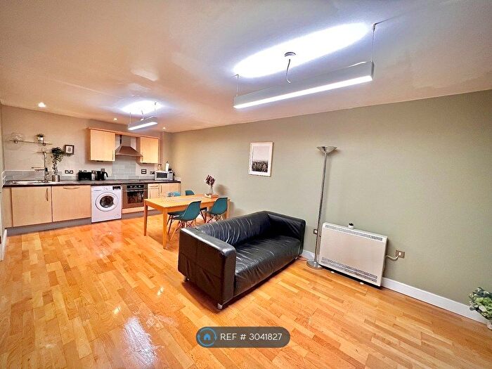 1 Bedroom Flat To Rent In Thomas Court, Bristol, BS1