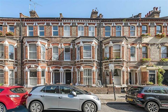 1 Bedroom Flat To Rent In Severus Road, Clapham Junction, SW11