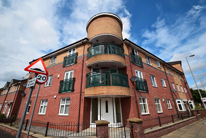 2 Bedroom Apartment To Rent In Chorlton Road, Hulme, Manchester., M15