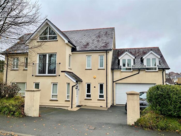 6 Bedroom Detached House For Sale In Bethania Road, Upper Tumble, Llanelli, SA14