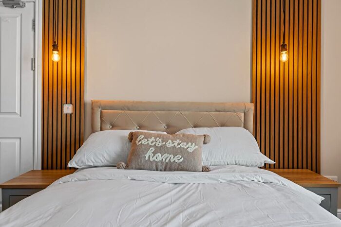 1 Bedroom House To Rent In Chudleigh Road, Laira, Plymouth, PL4