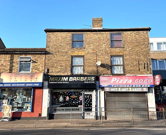 2 Bedroom Flat For Sale In Flat, High Street, Cheshunt, Waltham Cross, EN8