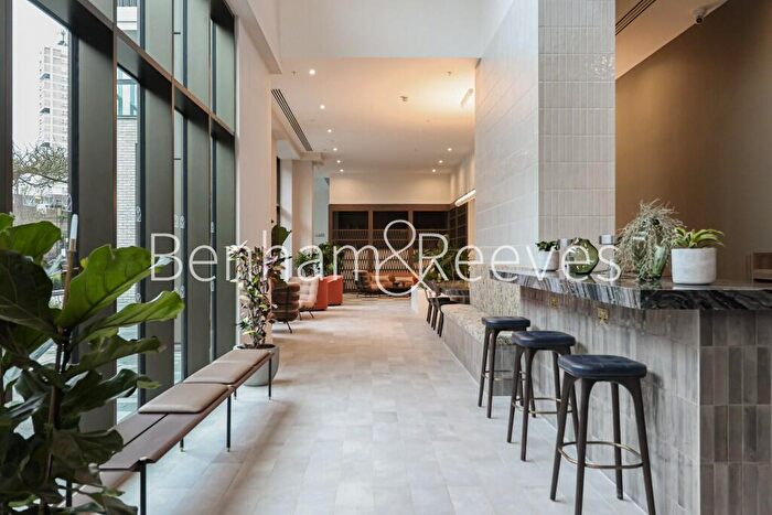 2 Bedroom Apartment To Rent In Bow Common Lane, London, E3