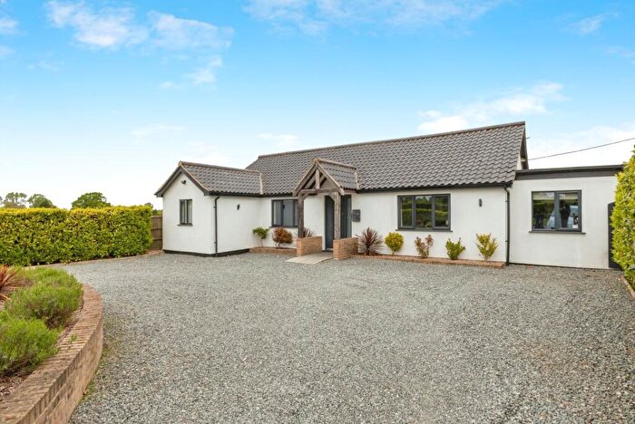 4 Bedroom Bungalow For Sale In Bunwell Street, Bunwell, Norwich, NR16