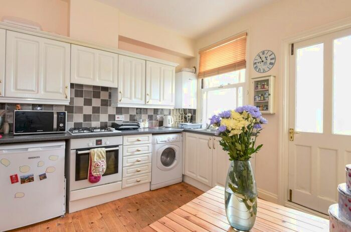 1 Bedroom Flat To Rent In Brandram Road, Lewisham, London, SE13