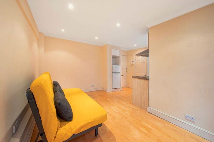 Studio To Rent In Grove End Road, St John's Wood, London, NW8