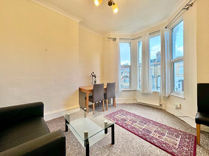1 Bedroom Flat To Rent In Second Avenue, London, NW4