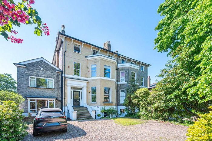 2 Bedroom Flat For Sale In Shooters Hill Road, Blackheath, London, SE3