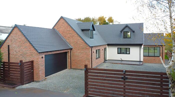 4 Bedroom Detached House For Sale In Ashby Road, Boundary, DE11