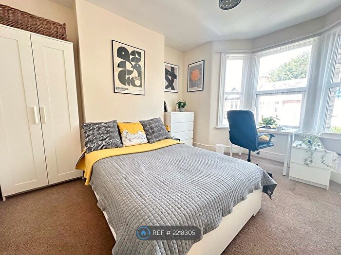 5 Bedroom Terraced House To Rent In Monks Road, Exeter, EX4