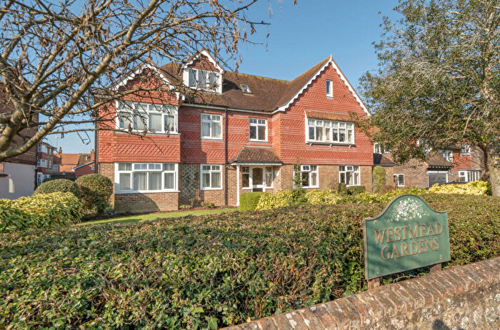 2 Bedroom Flat For Sale In West Avenue, Worthing, West Sussex, BN11