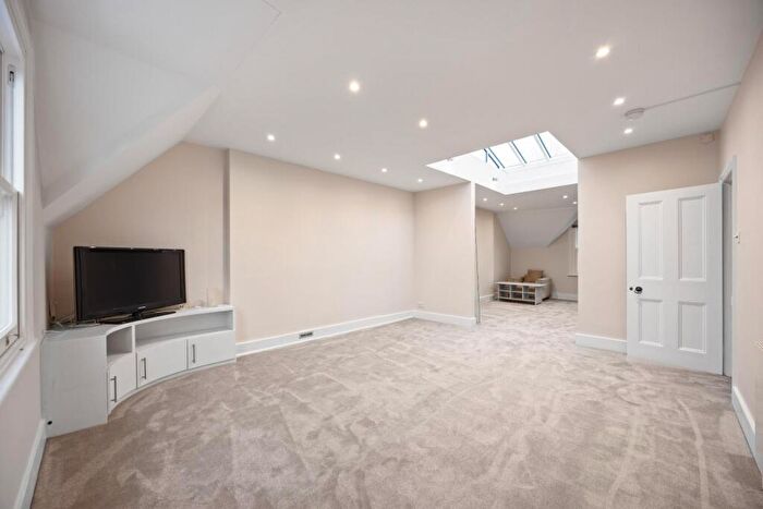 2 Bedroom Flat To Rent In Lancaster Grove, Belsize Park, NW3