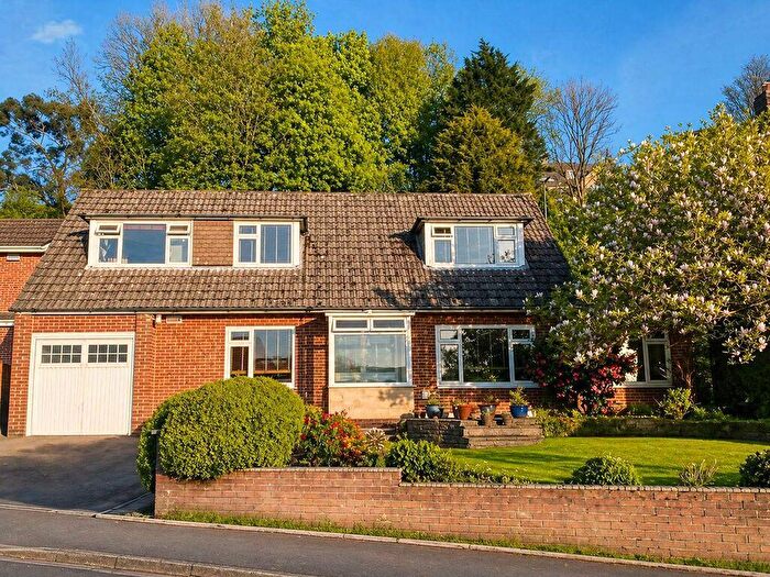 4 Bedroom Detached House For Sale In Yeatmans Close, Shaftesbury, SP7