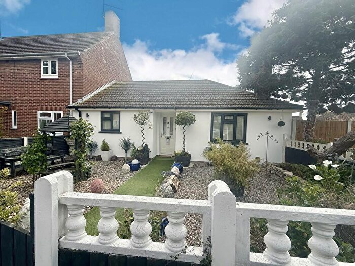 2 Bedroom Terraced Bungalow For Sale In Morton Crescent, Bradwell, NR31