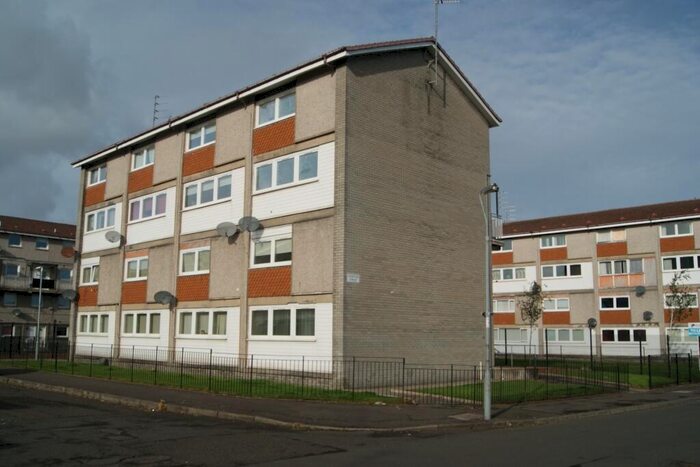 2 Bedroom Maisonette To Rent In A Overton Street, Cambuslang, G72