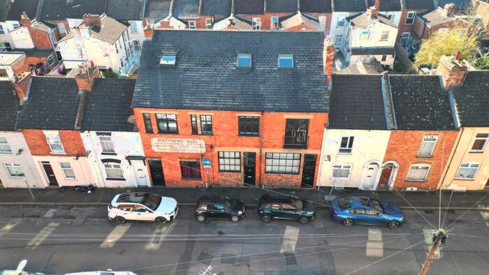 3 Bedroom Terraced House To Rent In Spencer Road, Northampton, Northamptonshire, NN1