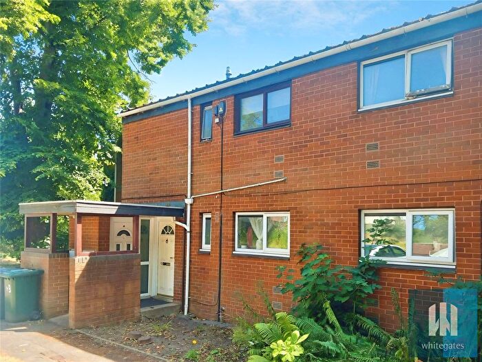 2 Bedroom Flat To Rent In Springwood Hall Close, Springwood, Huddersfield, HD1