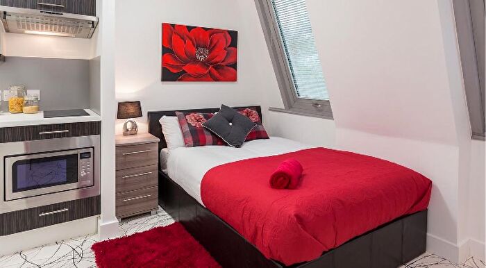 Studio To Rent In Queens Terrace, Southampton, SO14