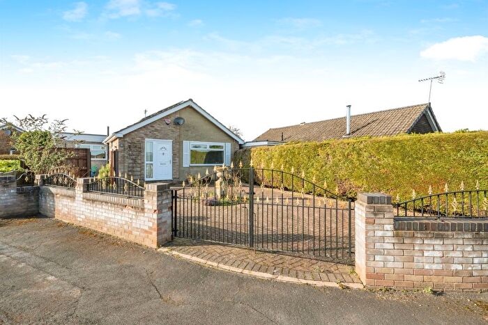 3 Bedroom Detached Bungalow For Sale In Weir Close, Westwoodside, Doncaster, DN9
