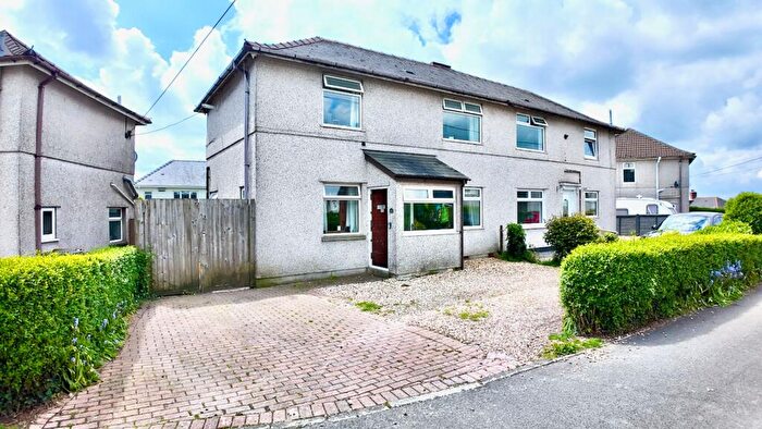 3 Bedroom Semi-Detached House For Sale In Llwyn-On Crescent, Oakdale, NP12