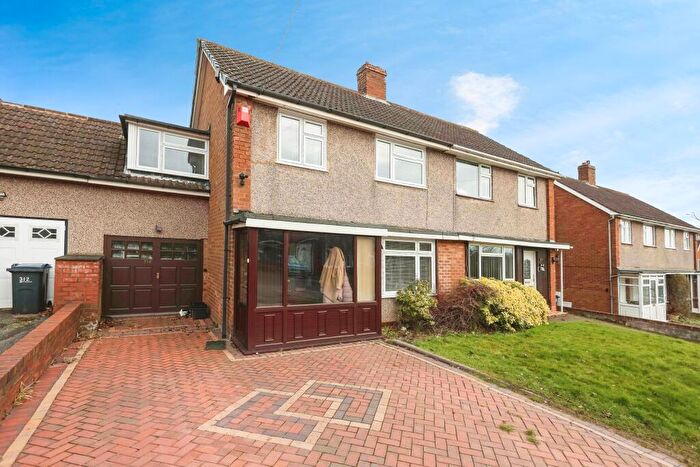 4 Bedroom Semi-Detached House For Sale In Green Meadow Road, Birmingham, West Midlands, B29