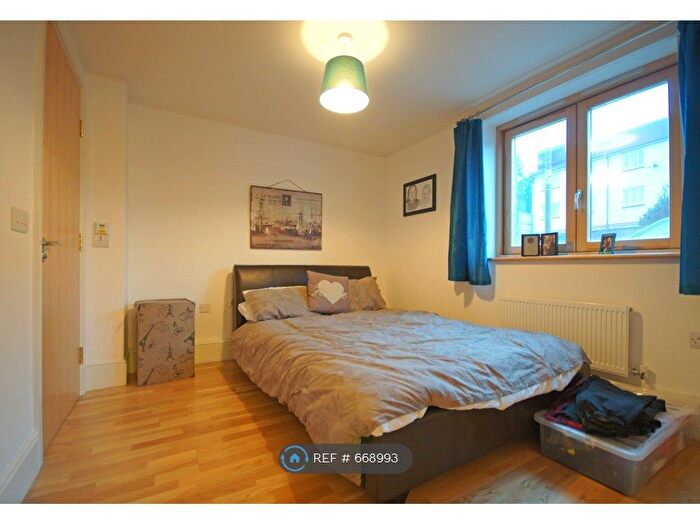 1 Bedroom Flat To Rent In Kingston Road, Taunton, TA2
