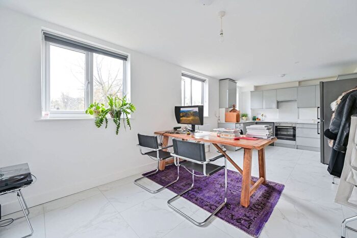 1 Bedroom Flat To Rent In Peckham Rye, Peckham Rye, London, SE15