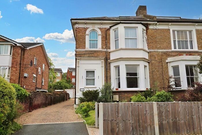 1 Bedroom Apartment To Rent In Adelaide Road, Surbiton, KT6