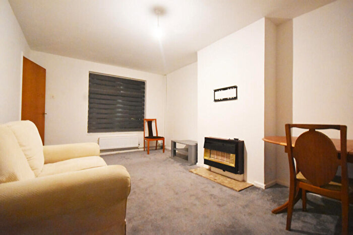 2 Bedroom End Of Terrace House To Rent In The Dingle, Nuneaton, CV10