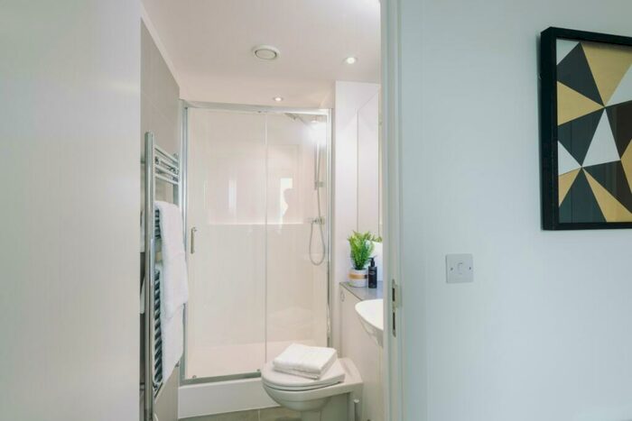 2 Bedroom Apartment To Rent In The Filaments, Salford Salford, M3