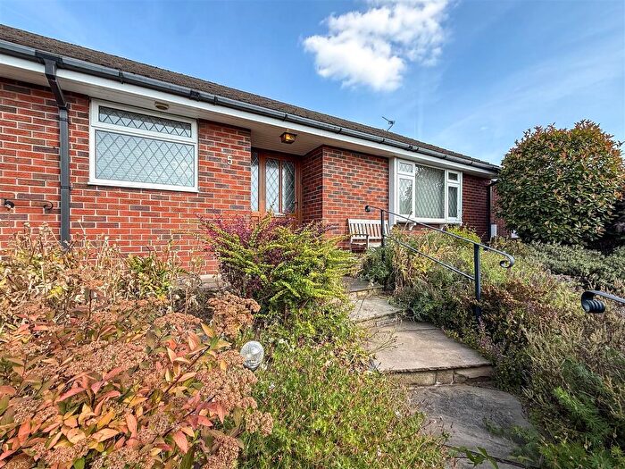 3 Bedroom Bungalow For Sale In Lindale Close, Congleton, CW12