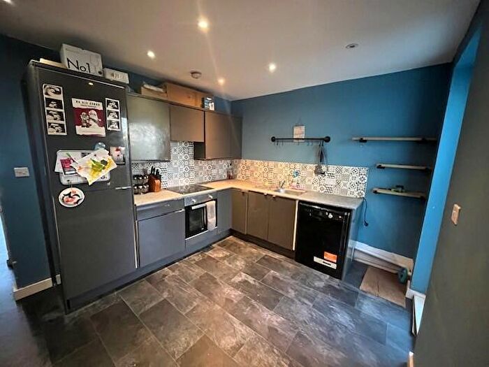 4 Bedroom House To Rent In Otway Street, Chatham, ME4