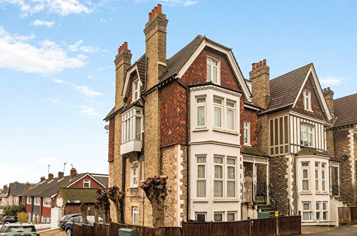 1 Bedroom Studio To Rent In Gatestone Road, London, SE19