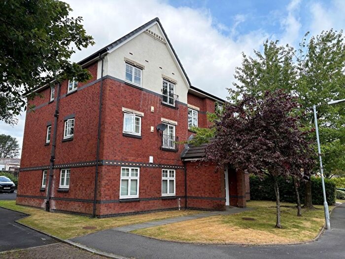 2 Bedroom Flat For Sale In Dixon Green Drive, Farnworth, Bolton, BL4