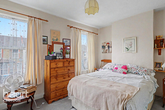 2 Bedroom Terraced House For Sale In Pemdevon Road, Croydon, CR0