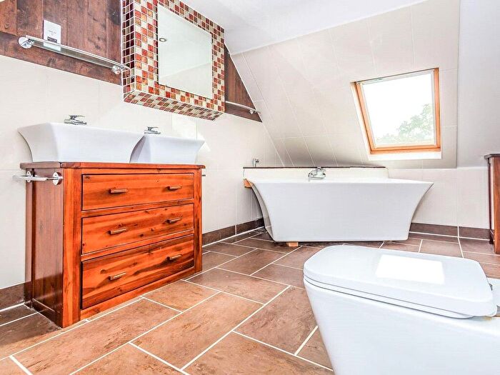 4 Bedroom Detached House For Sale In Tayberry Grove, Mortimer, Reading, Berkshire, RG7