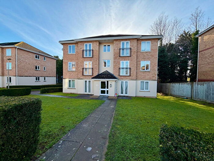 2 Bedroom Apartment To Rent In Tarn Howes Close, Thatcham, RG19
