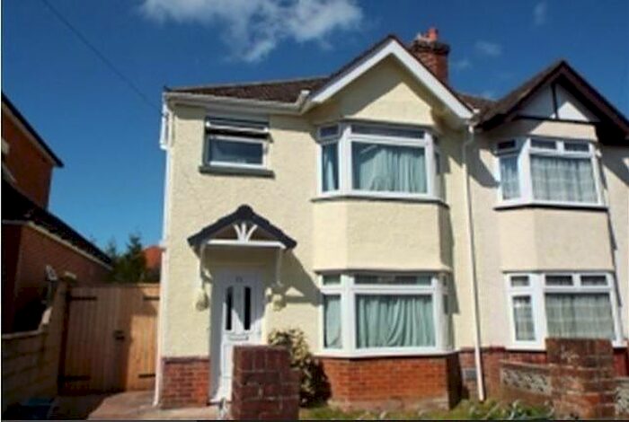 4 Bedroom House To Rent In Kitchener Road, Highfield, Southampton, SO17