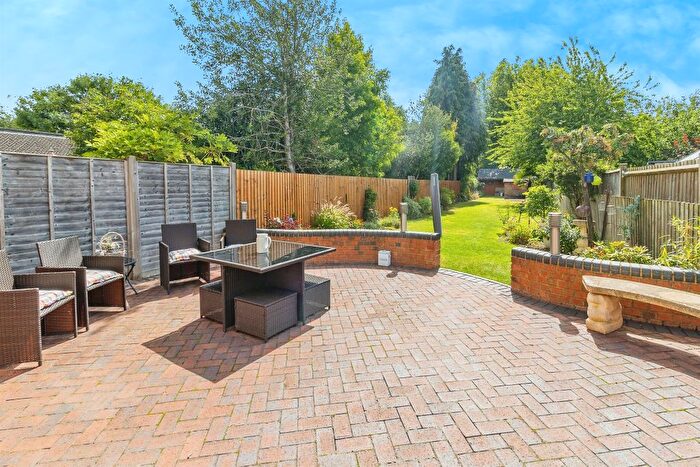 4 Bedroom Semi-Detached House For Sale In Wolverton Road, Newport Pagnell, MK16