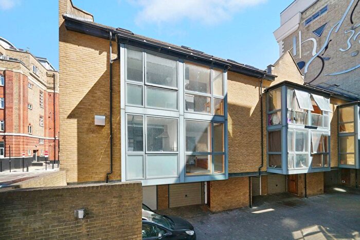 3 Bedroom Property To Rent In Fairclough Street, Aldgate, London, E1