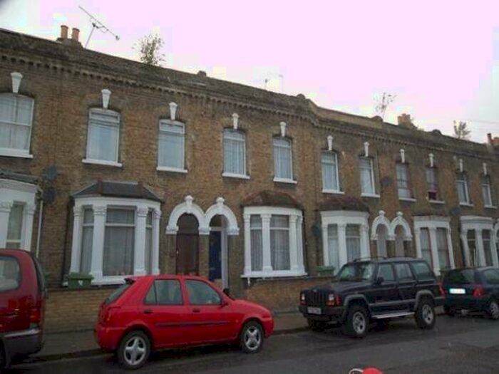 4 Bedroom Apartment To Rent In Marmont Road, Peckham, SE15