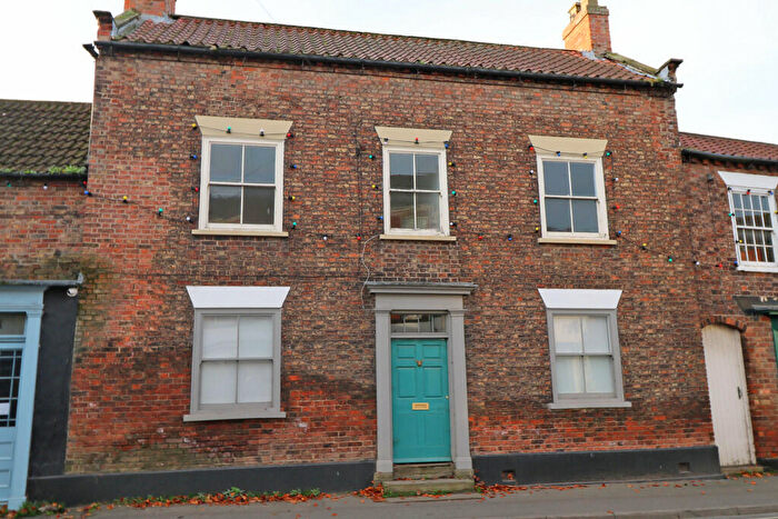 4 Bedroom Town House For Sale In High Street, Epworth, DN9