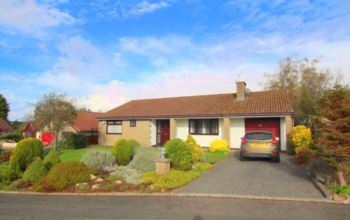 3 Bedroom Bungalow For Sale In Jubilee Drive, Bristol, BS8