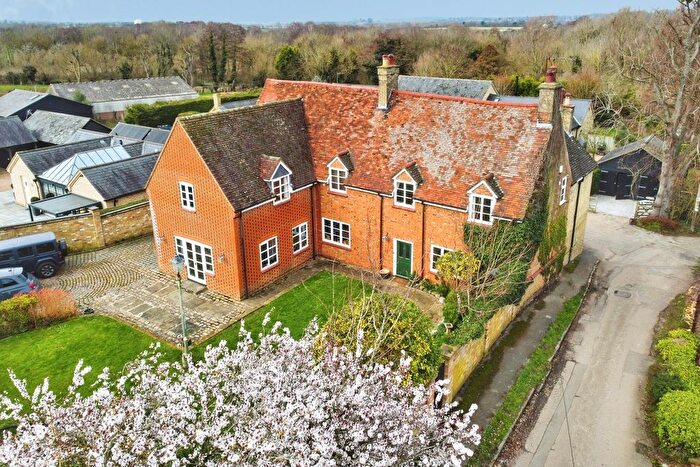 5 Bedroom Property For Sale In Brook Lane, Flitton, MK45