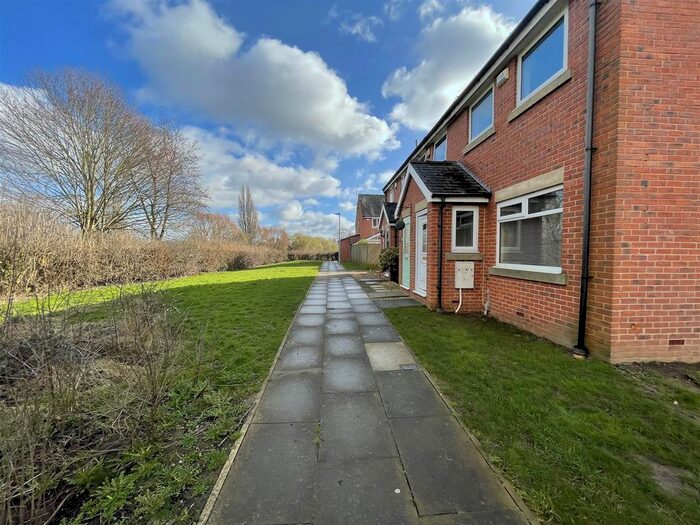 3 Bedroom Property To Rent In Stephenson Way, York, YO26