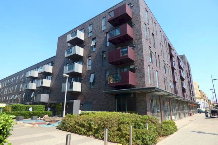 1 Bedroom Flat To Rent In Hierro Court, Bermuda Way, London, E1