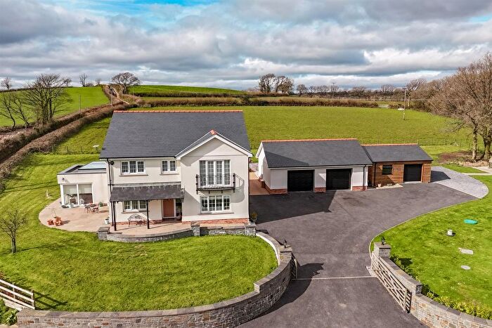 4 Bedroom Detached House For Sale In Pedrheol, Llanddarog, Carmarthen, SA32